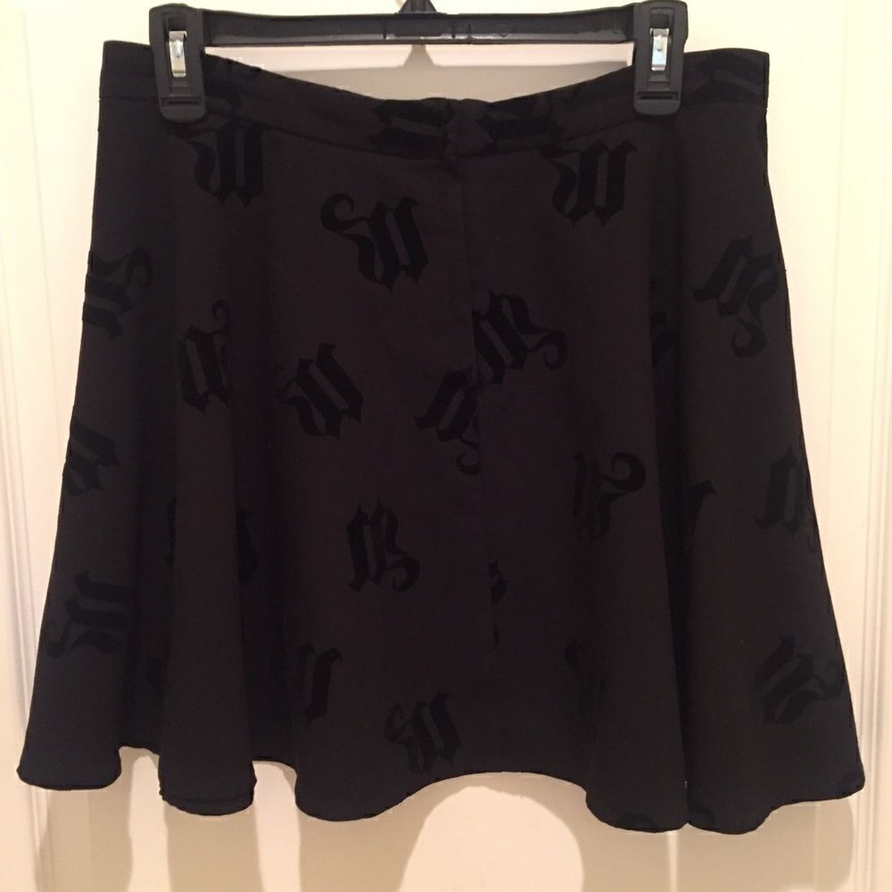 Divided Skirt  - Picture 4 of 6